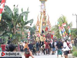 Hadir Bersama Ribuan Umat Hindu, Bupati Nanang Akan Jadikan Upacara Ngaben Massal Sebagai Tradisi Wisata Tahunan