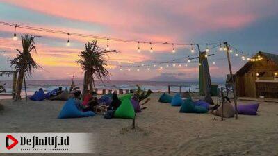 Eksotisme Pantai Kedu Warna, Cocok Jadi Spot Healing