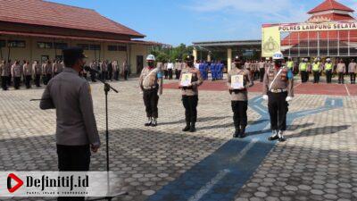 Polres Lamsel Gelar Upacara PDTH In Absensi Kepada 2 Personil Yang Terlibat Narkoba