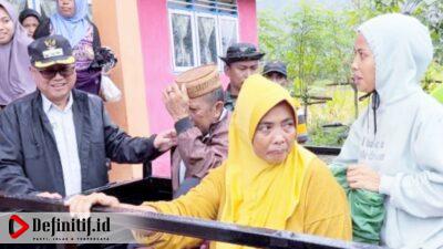 Bupati Thariq Beri Perhatian Serius ke Korban Banjir di Sumalata
