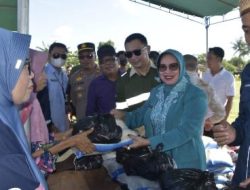 Ketua TP-PKK Gorontalo Salurkan 1.000 Paket Paras ST di Luwo’o, Dorong Ketahanan Pangan Rumah Tangga