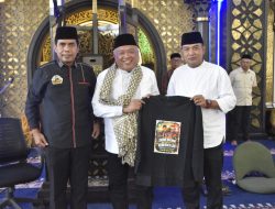 Navigasi Iman di Masjid Baiturrahman, Wabup Tonny: Kemerdekaan Tak Cukup dengan Seremonial