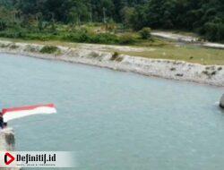 Komunitas Penggiat Alam Baebunta-Sabbang (BASA) Membentangkan Bendera Merah Putih Sepanjang 77 Meter di Kabupaten Luwu Utara