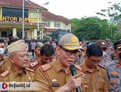 Ratusan Perangkat Desa Tergabung Dalam Aliansi Gelar Unjuk Rasa di Depan Kantor Bupati dan DPRD Lampung Timur