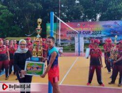 Final Turnamen Bola Volly Dandim Cup 2022, Letkol Inf Fajar Akhirudin Berikan Langsung Hadiah Kepada Pemenang