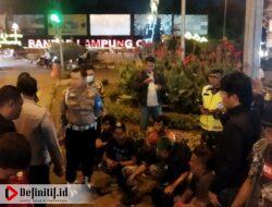 Ciptakan Keamanan dan Ketertiban, Personel Polsek, TNI dan Pol PP Natar Laksanakan Patroli Gabungan