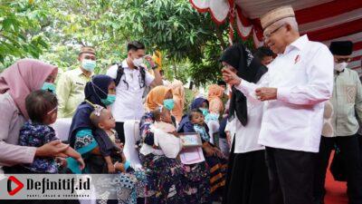 Wapres Ma’ruf Amin Serahkan Penghargaan kepada 8 Anak Lulus Tengkes di Gorontalo