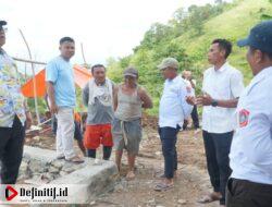 Bupati Thariq Pastikan Pekerjaan Fasilitas Paralayang di Monano Berjalan Maksimal