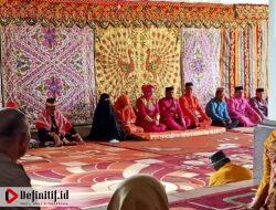 Bupati Gorut Gelar Prosesi Adat Moloopu Kapolres Gorut