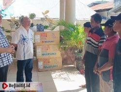 Fikram Salilama Serahkan Bantuan Mesin Tempel untuk Nelayan Leato Selatan dan Tanjung Keramat