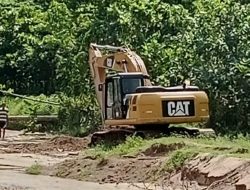 Pemerintah Dinilai Abai, Warga Totopo Terpaksa Tangani Sungai Mandiri