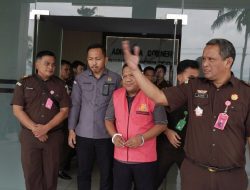 Eks Ketua DPRD Kabupaten Gorontalo Ditahan Kejaksaan, Kasus Korupsi Rp3 Miliar Diusut