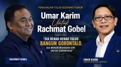 Ketika Umar Karim Menundukkan Kepala untuk Rachmat Gobel